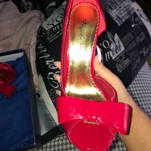 Red pumps